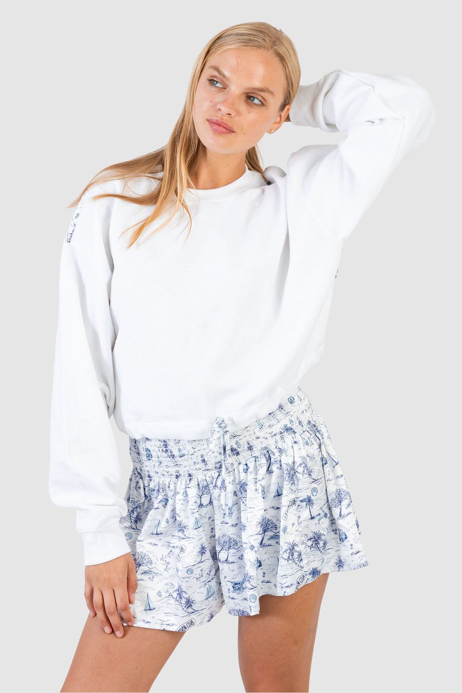 Chase Crop White w/ Blue Toile